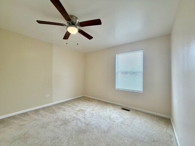 Building Photo - 1492 Orchid St