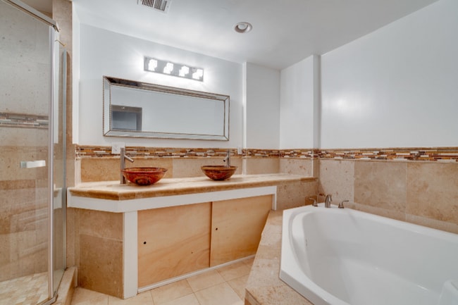 Building Photo - 2512 Linwood Ln