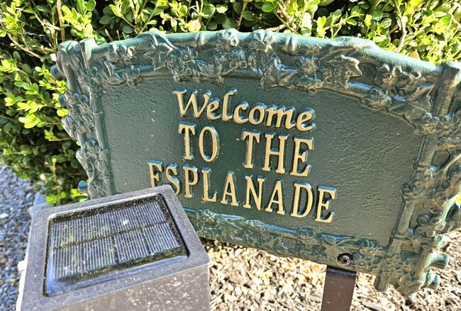 Building Photo - 1275 The Esplanade