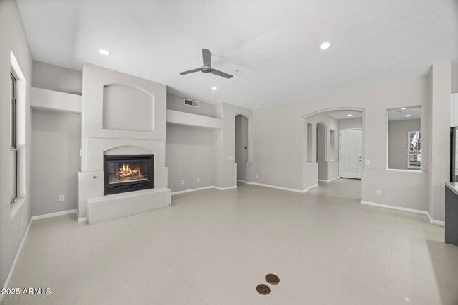 Building Photo - 16861 N 106th Way