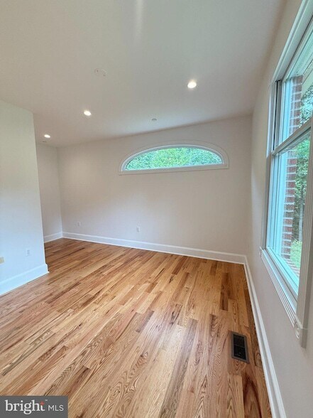 Building Photo - 11325 Wicomico Oaks Pl