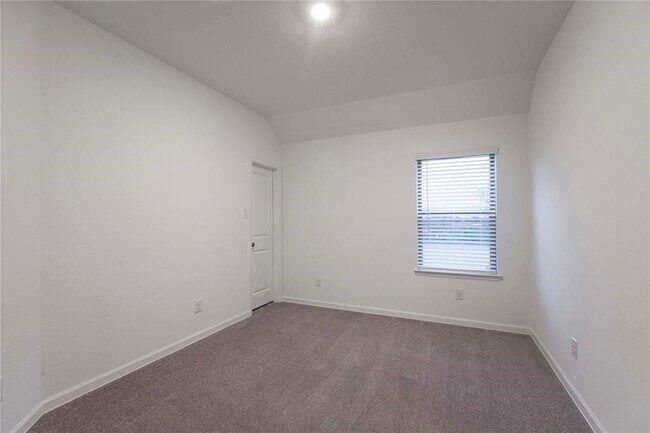 Building Photo - 4042 Champlain Wy