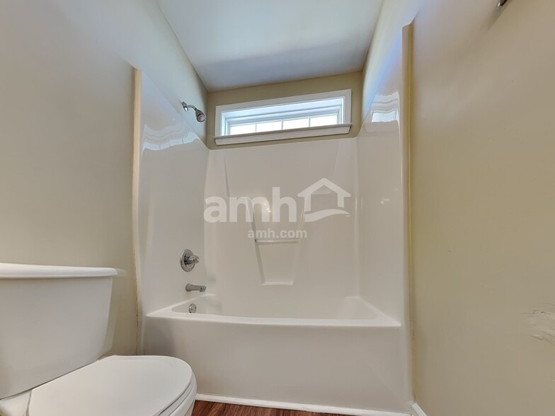 Building Photo - 6300 Willowdell Dr