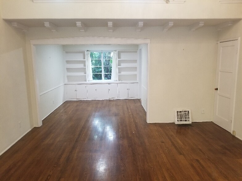 Building Photo - 1438 Laurel Ave