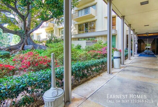 Building Photo - 2160 Century Pk E