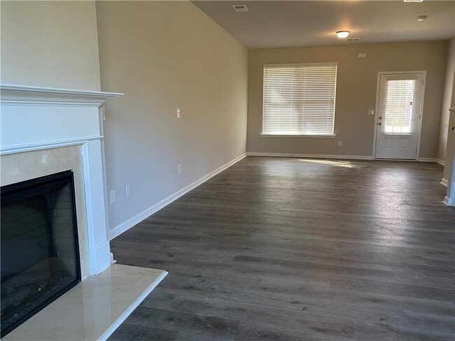 Building Photo - 101 McGinnis Cir