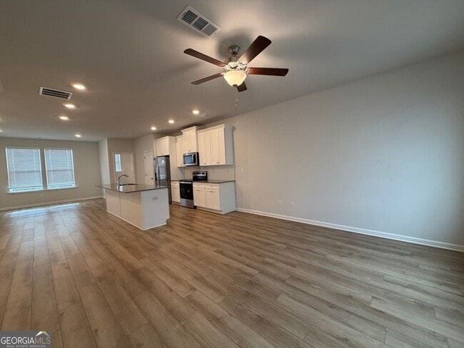 Building Photo - 822 Werner Brk Wy SW