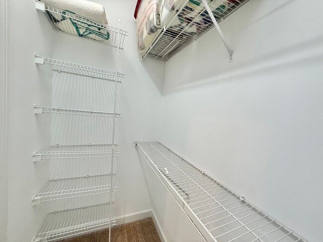 Building Photo - Charming 3BD, 2BA Ranch Style Holly Springs Home with Fenced Yard in an HOA Community with Amenities