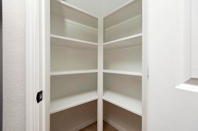 Building Photo - 2013 South St