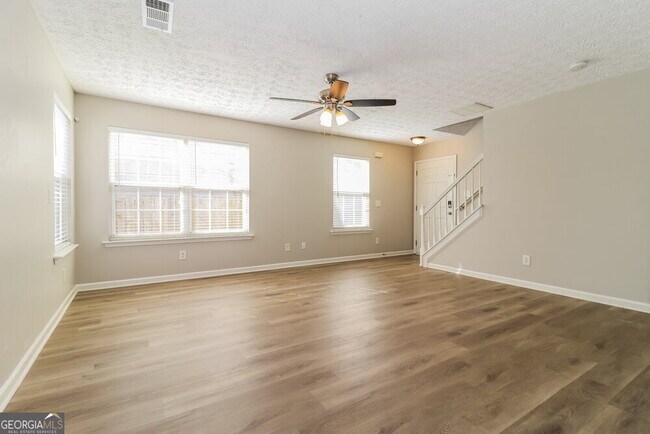 Building Photo - 168 Ilex Dr