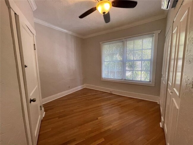 Building Photo - 2305 W Texas Ave