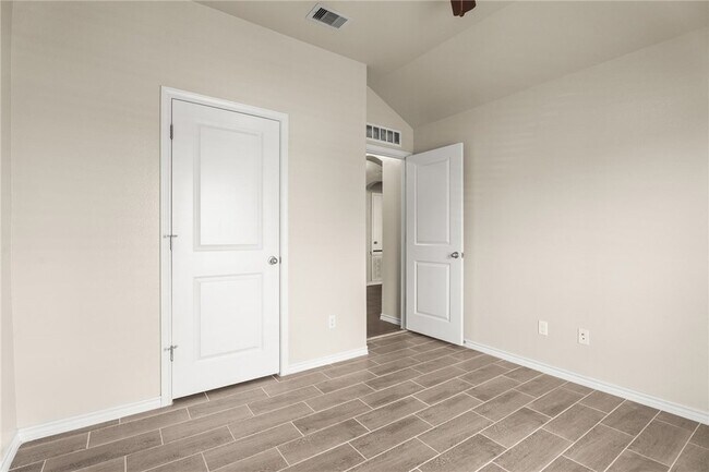 Building Photo - 7308 Kolda Dr