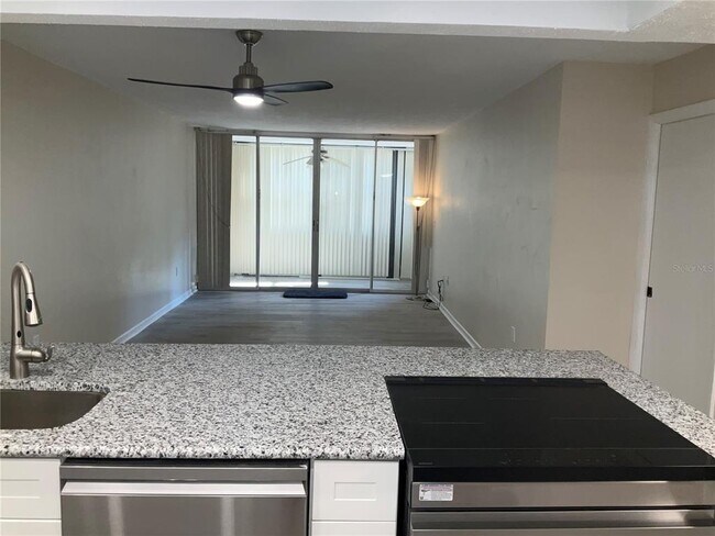 Building Photo - 10351 Regal Dr