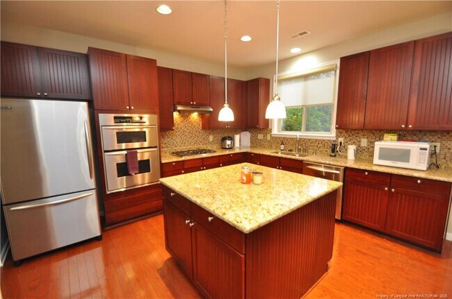 Building Photo - 300 Lime Creek Ct