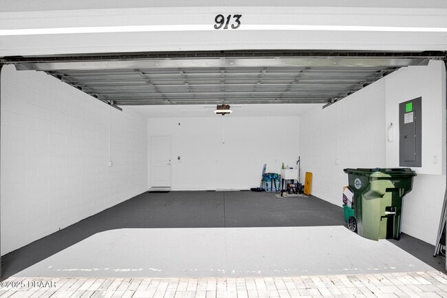 Building Photo - 913 Bama Breeze Dr