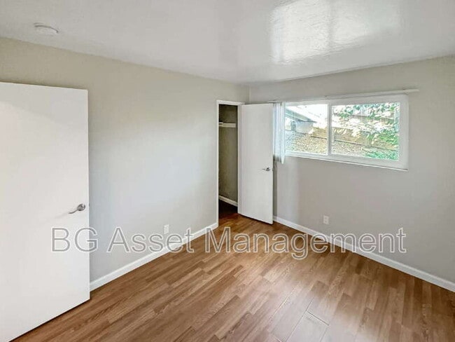 Building Photo - 106 Avian Dr
