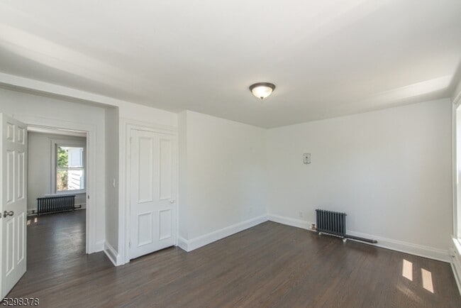 Building Photo - 54 Spruce St