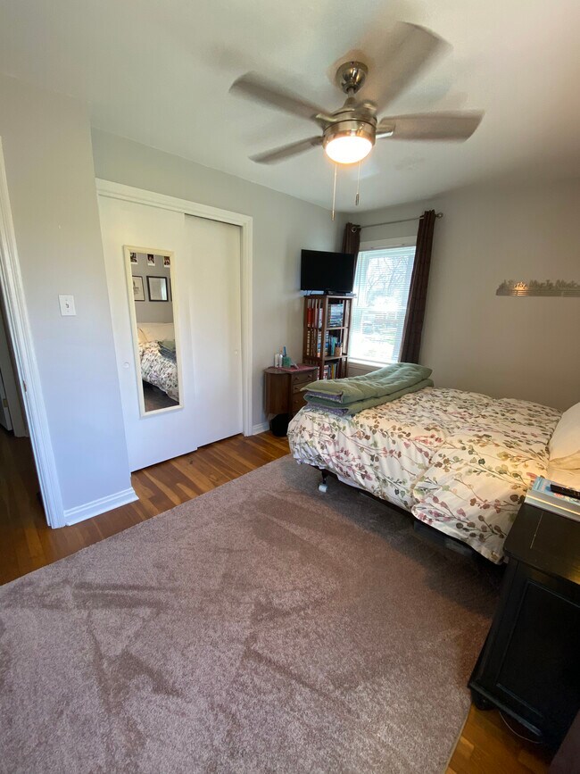 First BR - 524 Laven del Ln