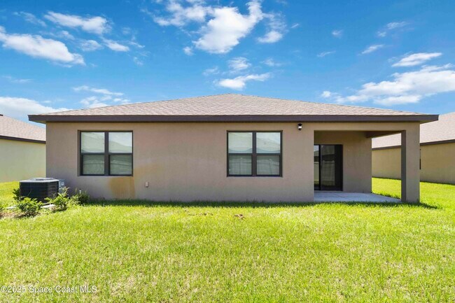 Building Photo - 7144 Topaz Dr