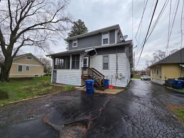 Building Photo - 249 E Park Blvd