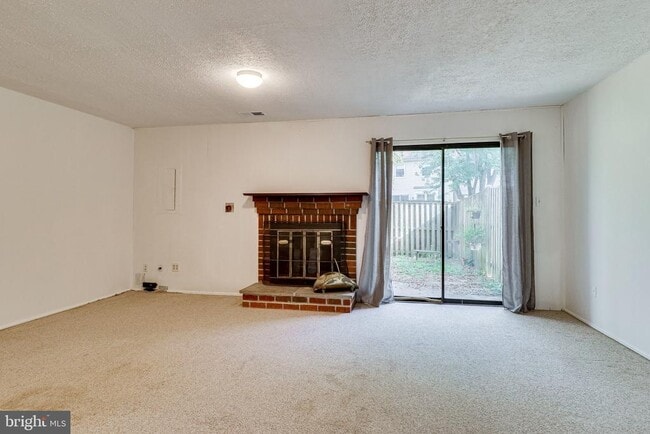 Building Photo - 9911 Whitewater Dr