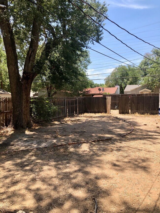 Building Photo - Pre leasing now for August 10th move in!