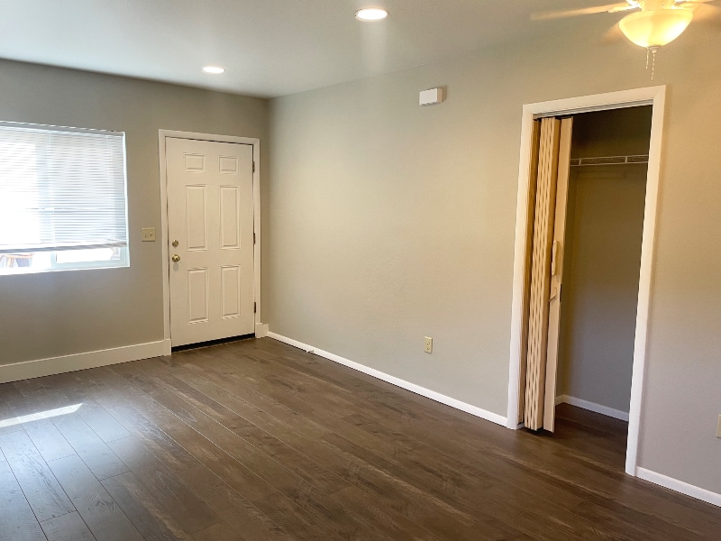 Building Photo - 506 Waukesha Ave