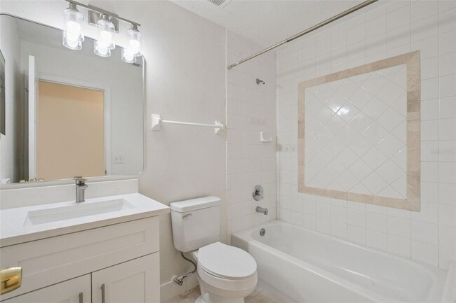 Building Photo - 2704 E Central Blvd