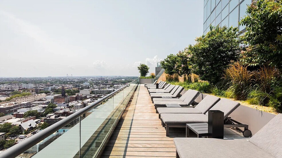 Building Photo - 123 Linden Blvd