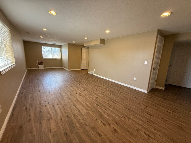 Building Photo - 4091 1100 W