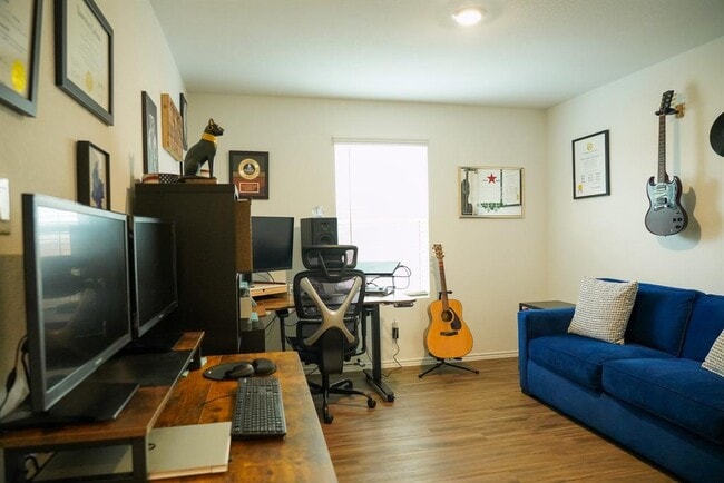 Building Photo - 1000 Nokota Bnd