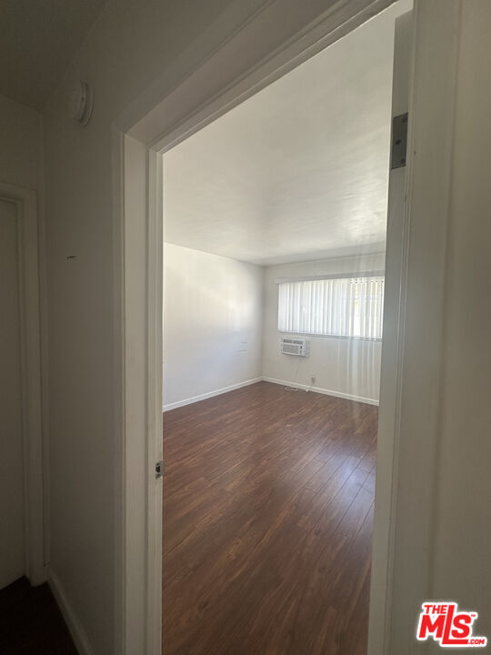 Building Photo - 1441 S Hayworth Ave