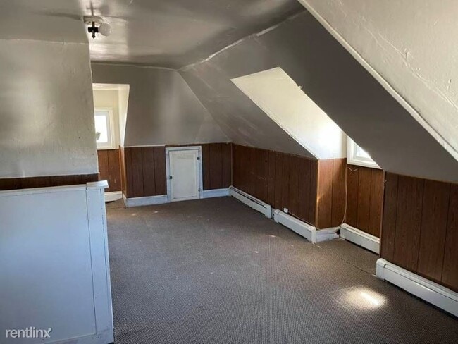 Building Photo - 4 br, 2 bath House - 302 Berwyn Ave