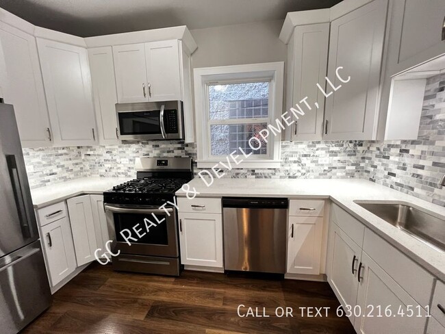 Building Photo - 1439 N Artesian Ave