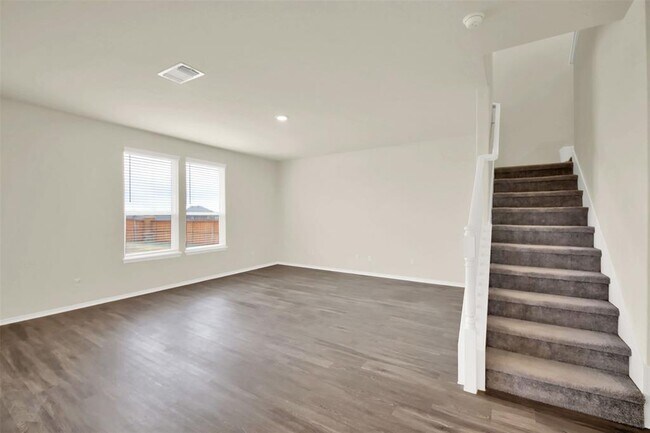 Building Photo - 244 Bayberry Cir