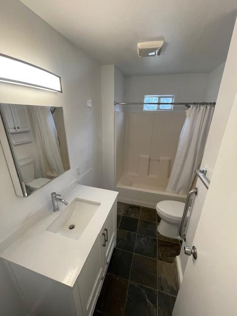 Building Photo - 1105 1/2 Tillery St