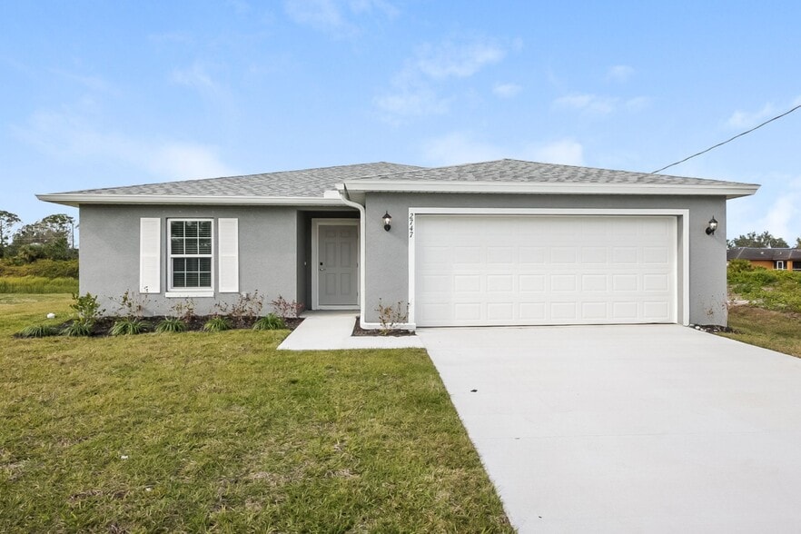 Primary Photo - 2747 Ponce De Leon Blvd