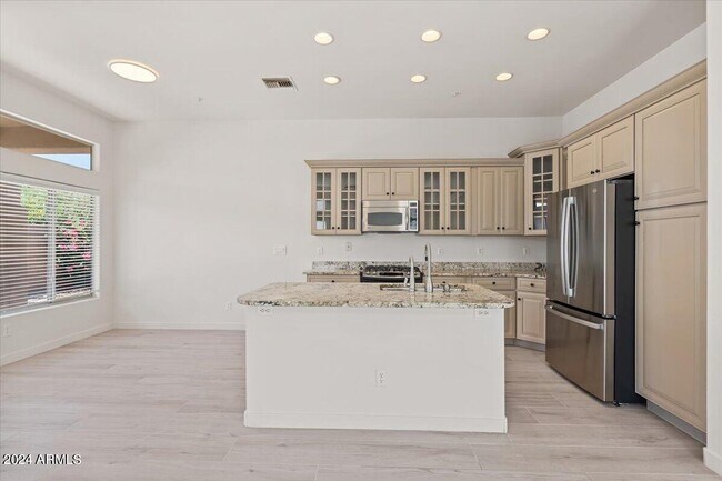Building Photo - 8875 E Conquistadores Dr