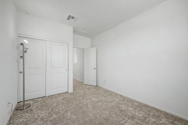 Building Photo - 8345 W Fulton St