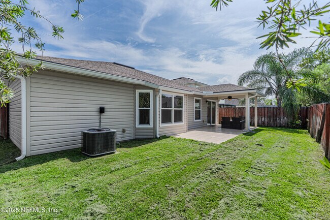 Building Photo - 1413 Heather Ct