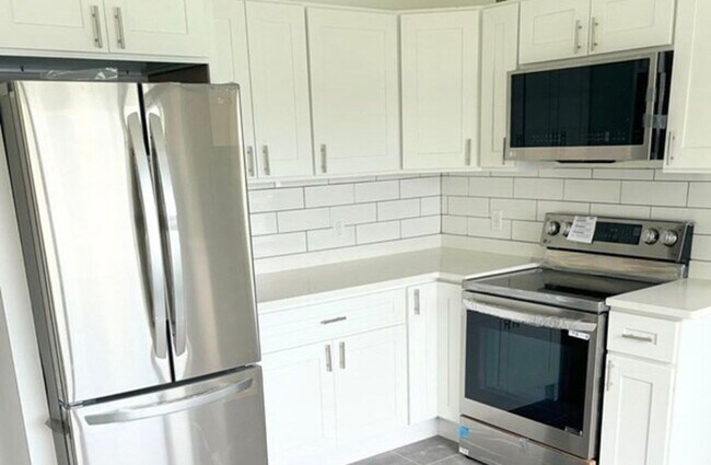 Building Photo - 33 Sweetser Terrace