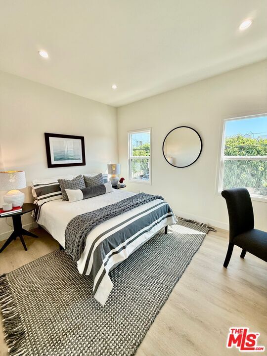 Building Photo - 900 N Alfred St