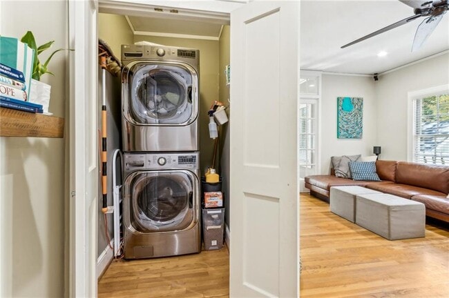 Building Photo - 901 Adair Ave NE