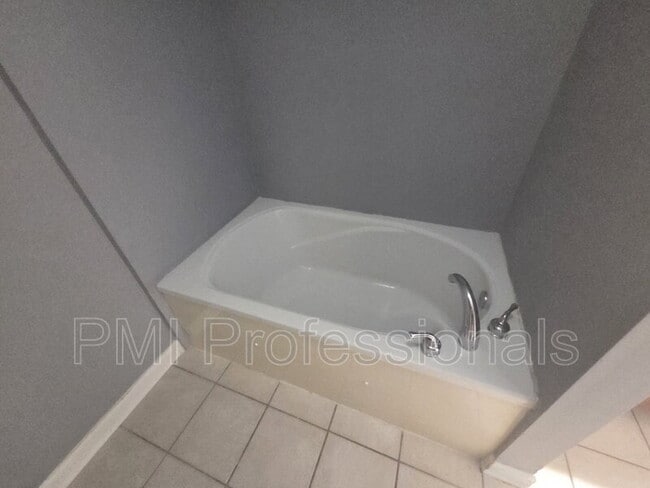 Building Photo - 1214 Timber Creek Dr