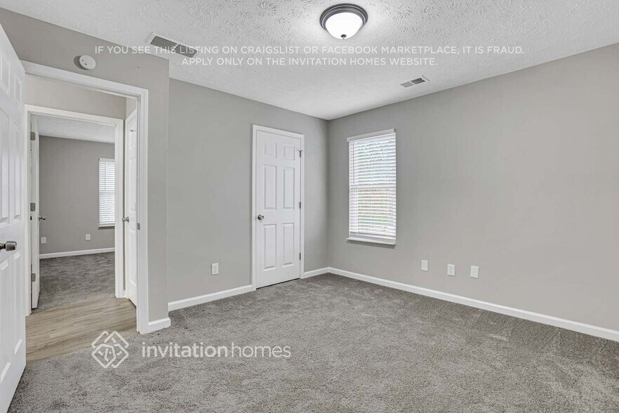 Building Photo - 495 Mountainview Dr