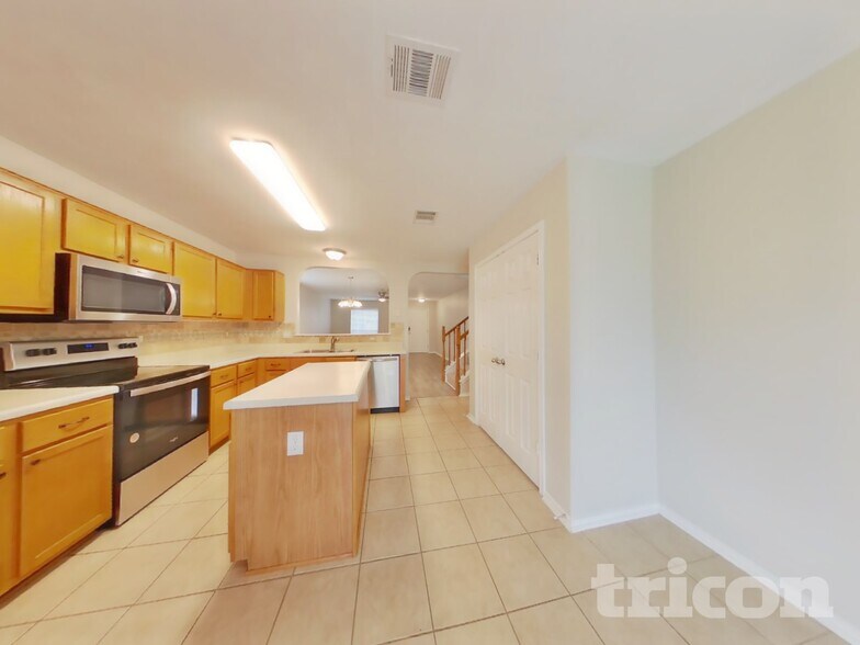 Building Photo - 230 Crane Crest Dr