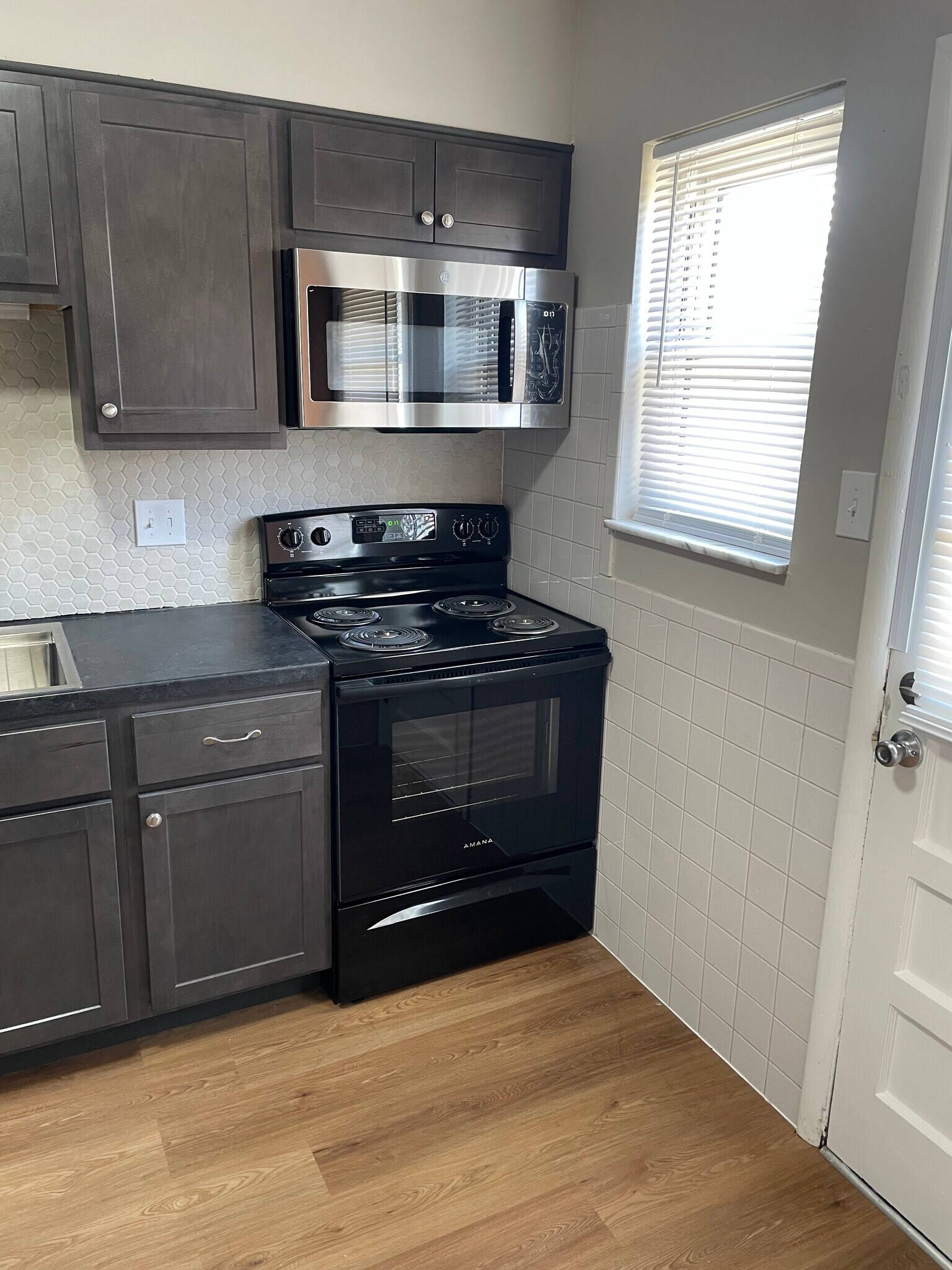 Building Photo - 1285 Mehlview Ct