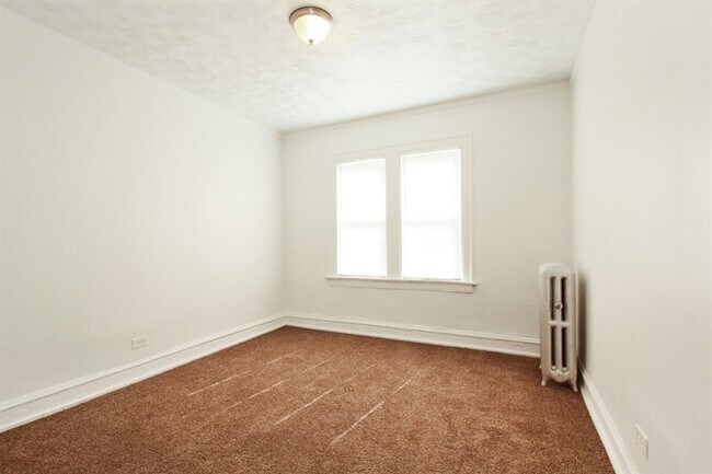 Building Photo - 7956 S Burnham