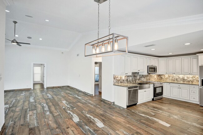 Building Photo - 21760 Contado Rd