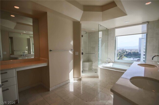 Building Photo - 322 Karen Ave